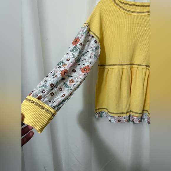 NWOT Boutique Brand Thermal Round Neck Babydoll Top With Floral Long Sleeves - Picture 4 of 8